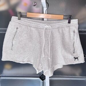 Victoria’s Secret PINK Gray Fleece Shirts Zip Pockets Shorts Dog Logo Size L